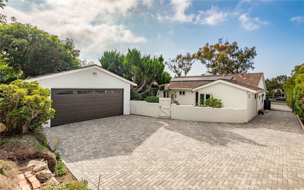 1732 Palos Verdes Drive W