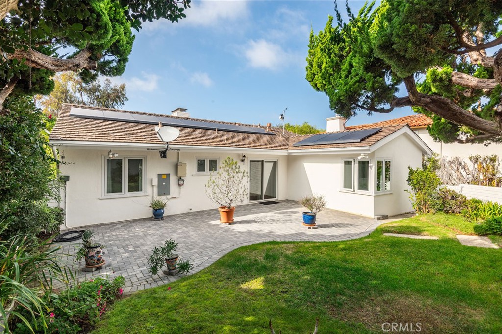 1732 Palos Verdes Drive W