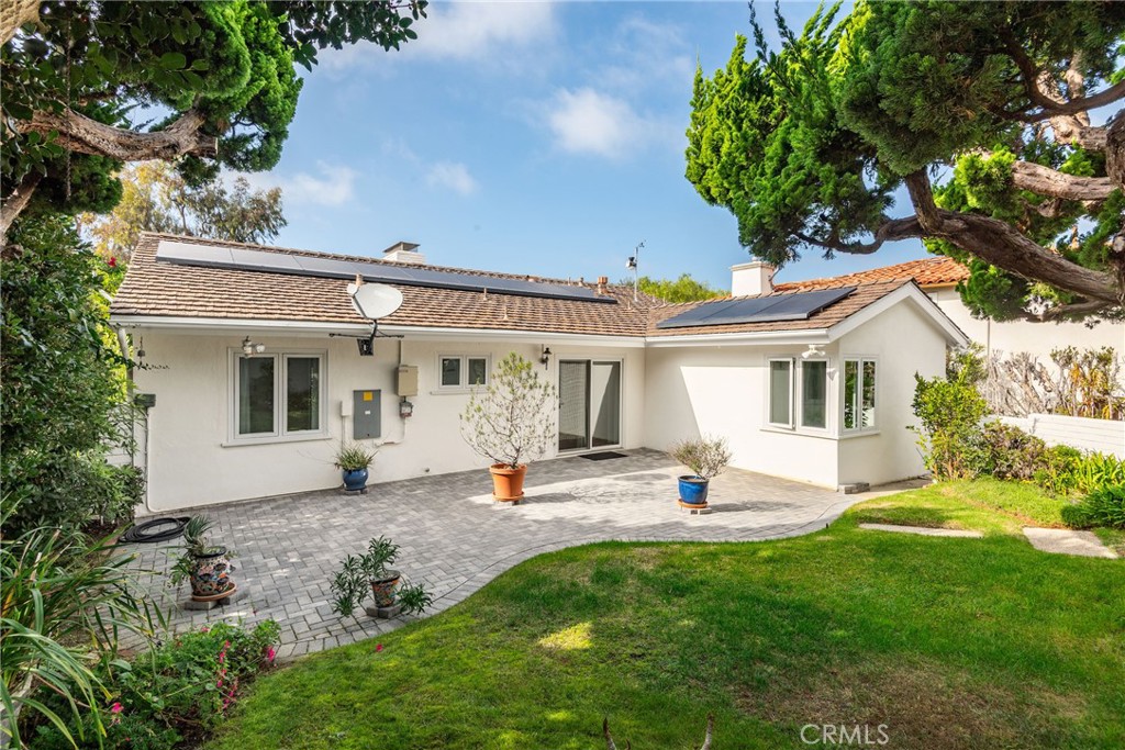 1732 Palos Verdes Drive W