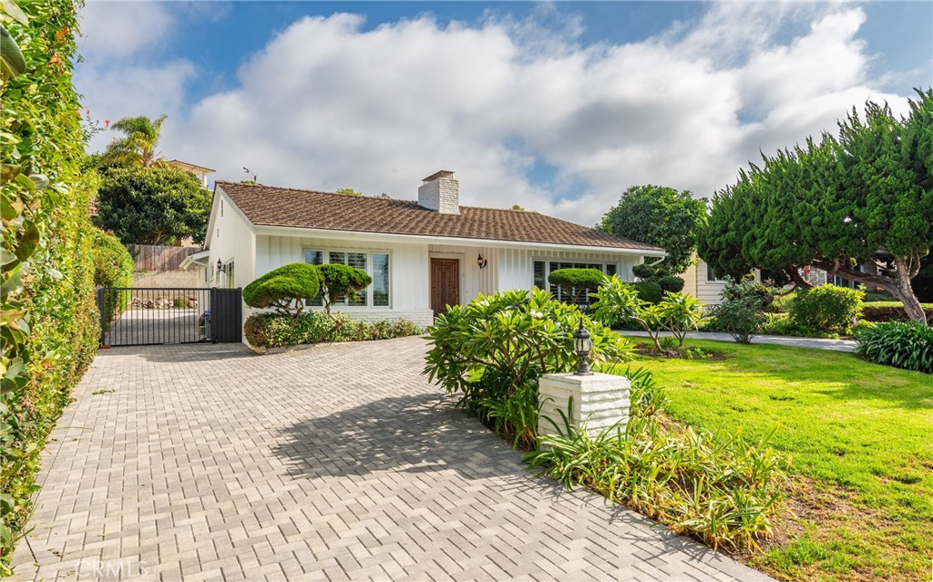 1732 Palos Verdes Drive W