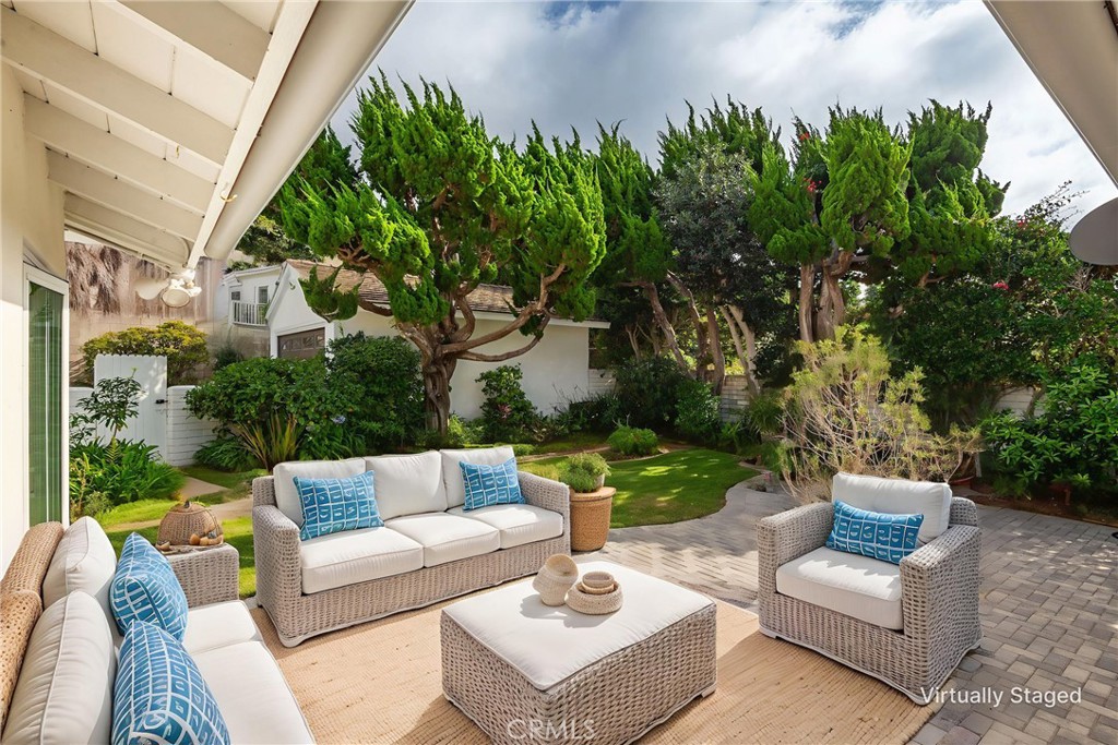 1732 Palos Verdes Drive W