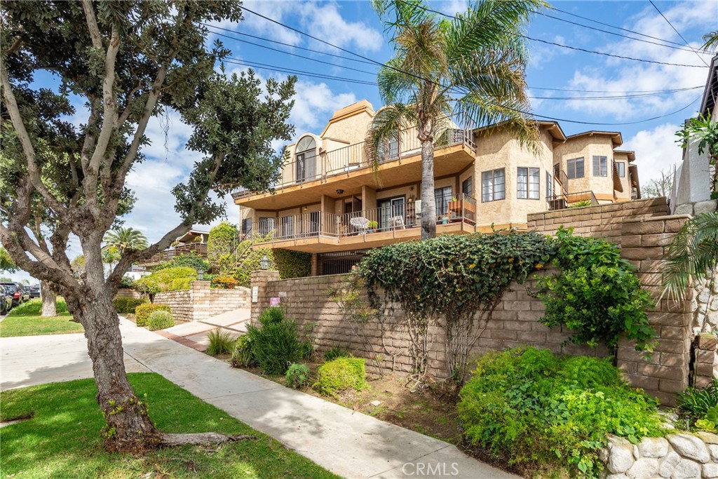 506 N Helberta Avenue 1