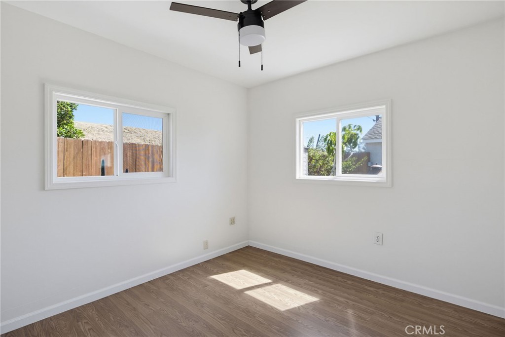 1004 Firmona