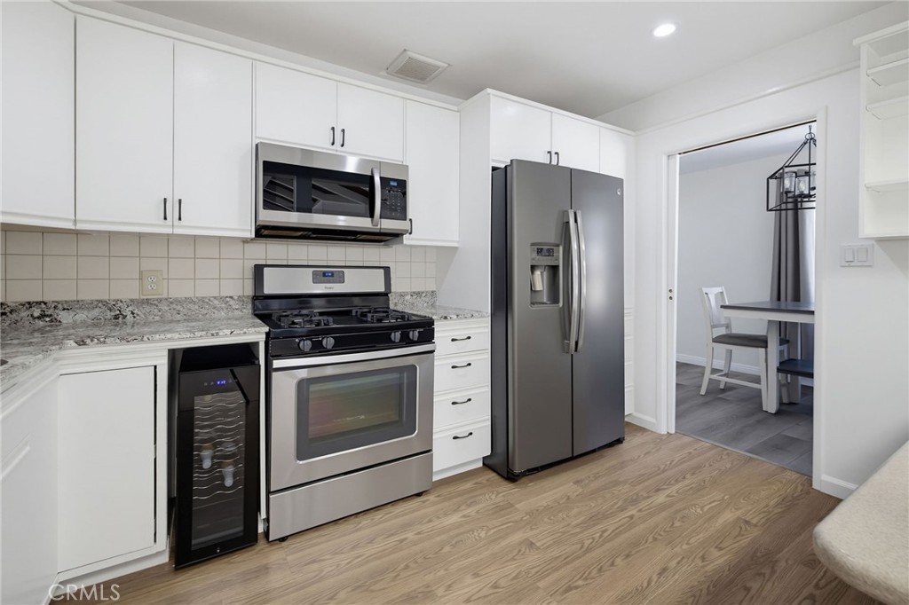 1004 Firmona