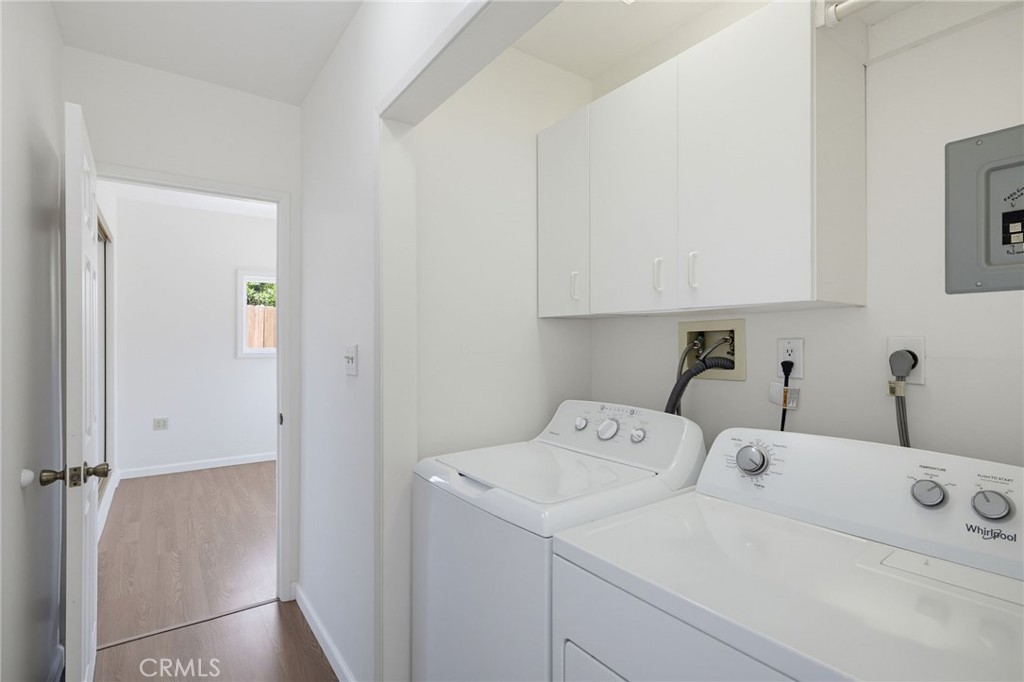 1004 Firmona