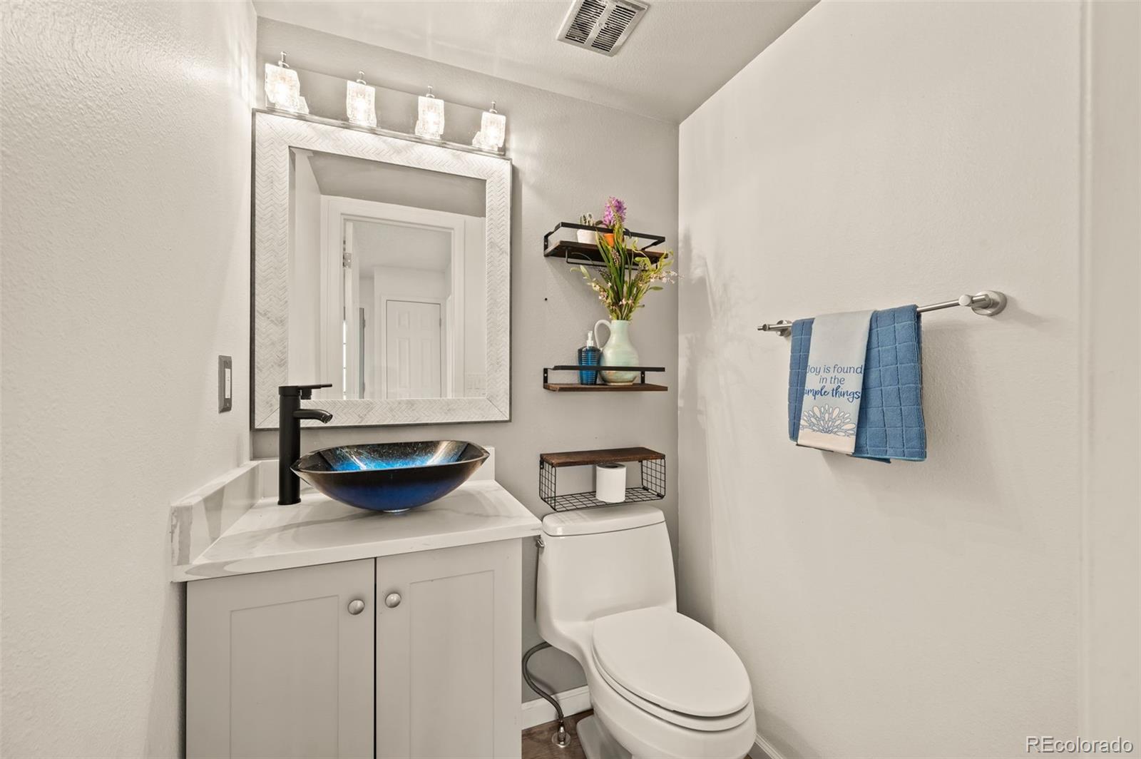 12234 W Saratoga Avenue