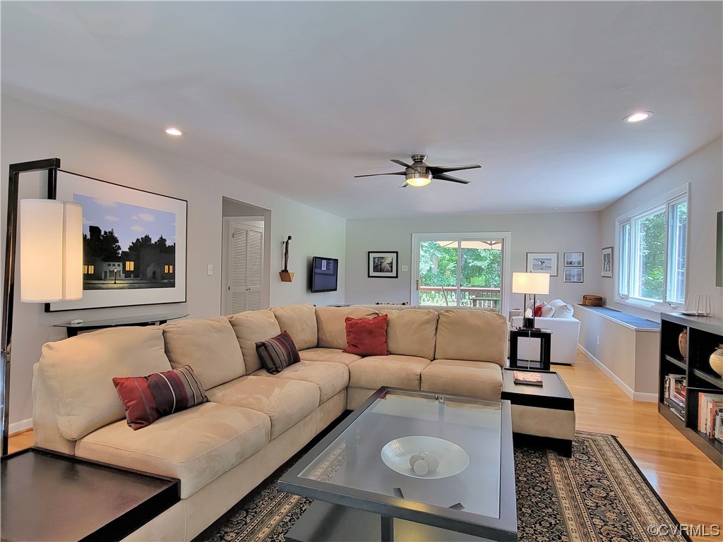 14116 Hickory Oaks Ln