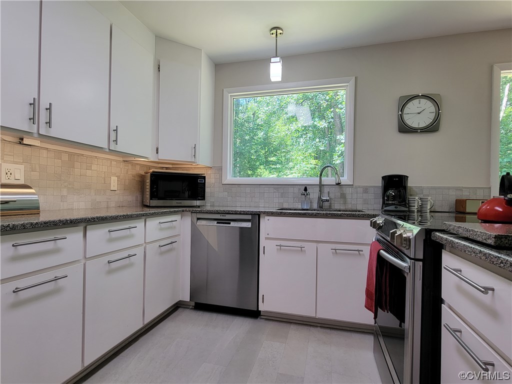 14116 Hickory Oaks Ln
