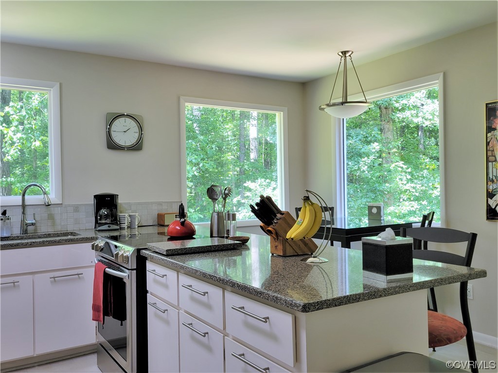 14116 Hickory Oaks Ln