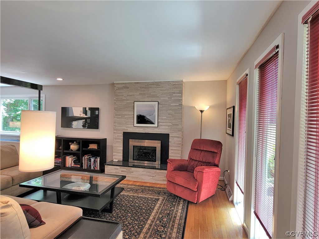 14116 Hickory Oaks Ln
