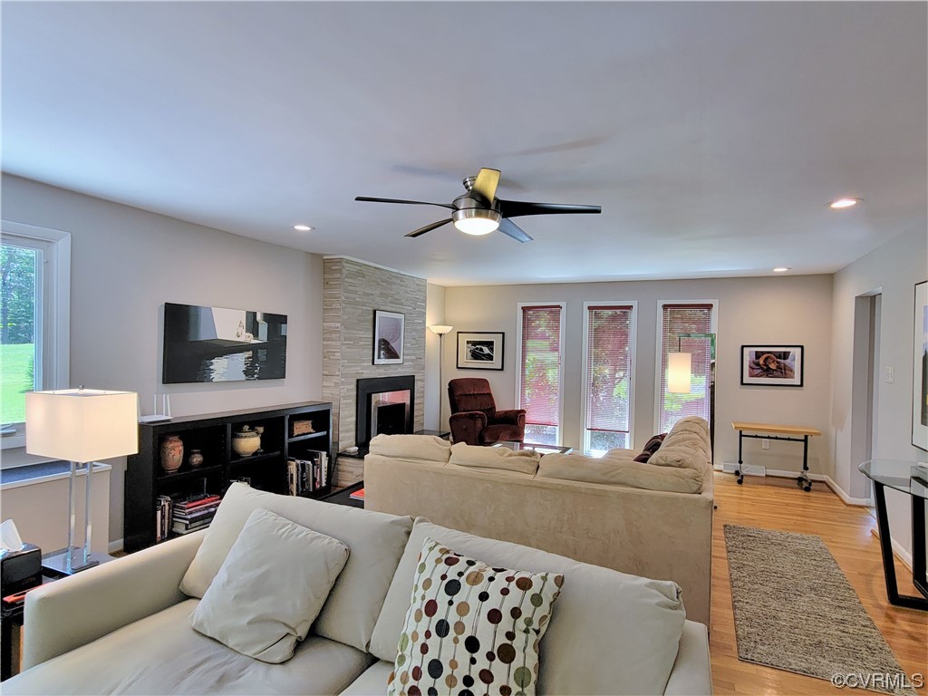 14116 Hickory Oaks Ln