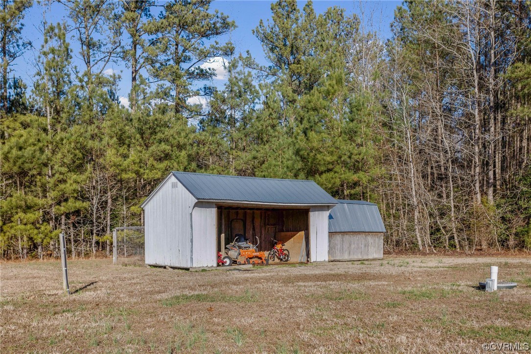 15711 Shelly Ln