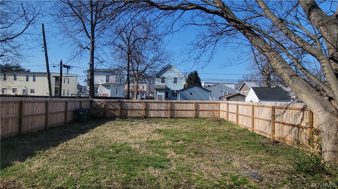 2105 Dinwiddie Ave