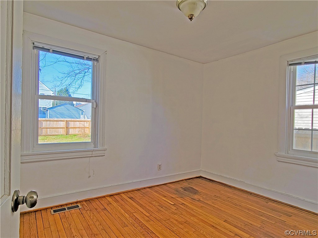 2105 Dinwiddie Ave