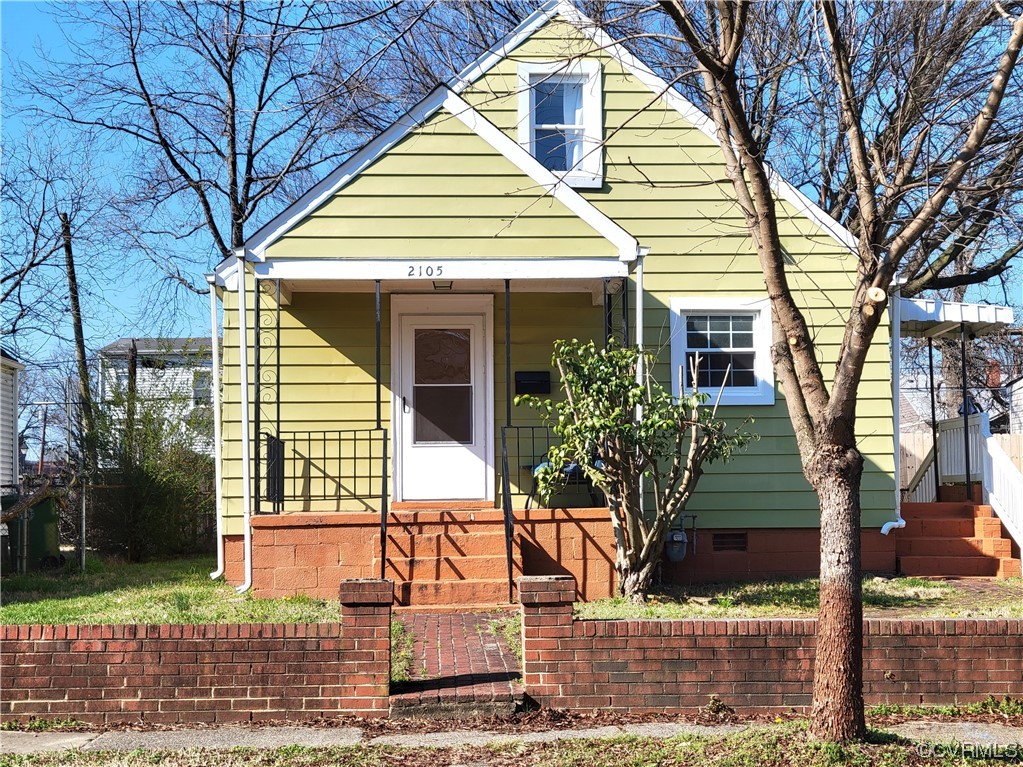 2105 Dinwiddie Ave