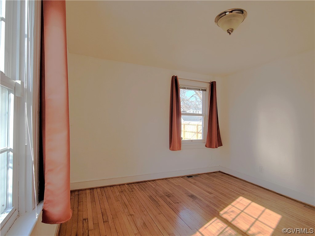 2105 Dinwiddie Ave