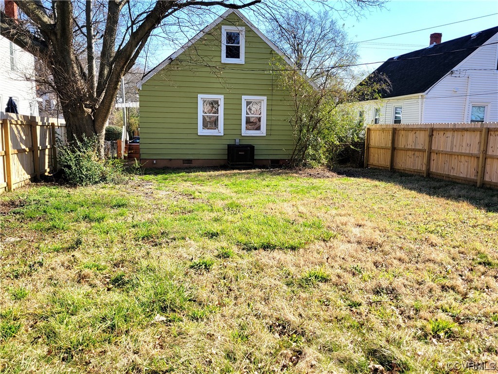 2105 Dinwiddie Ave