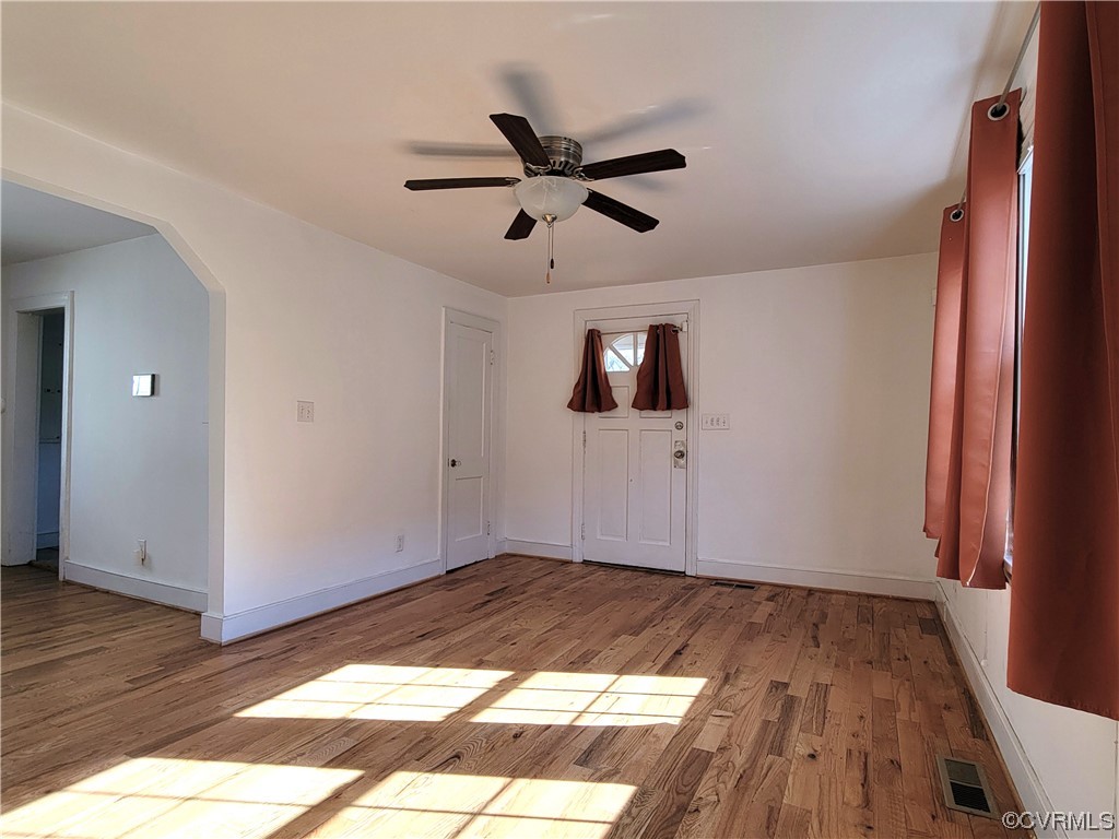 2105 Dinwiddie Ave
