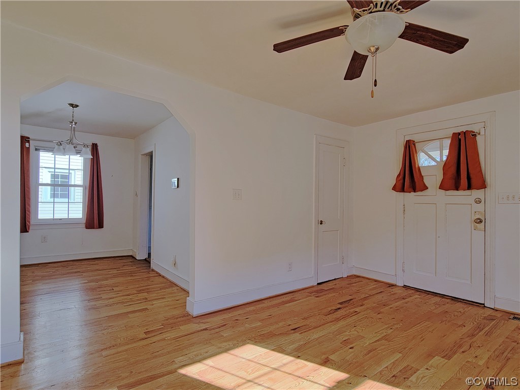 2105 Dinwiddie Ave