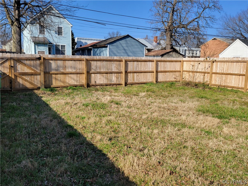 2105 Dinwiddie Ave