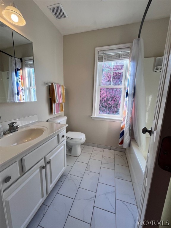 8242 Hampton Arbor Cir