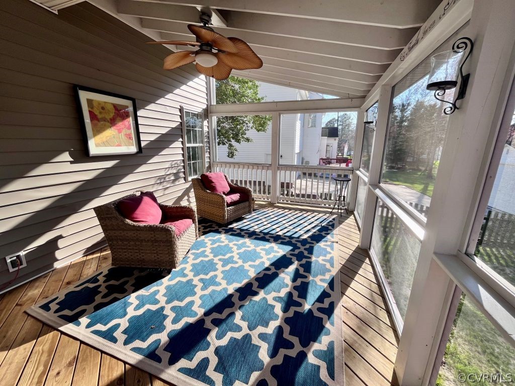 8242 Hampton Arbor Cir