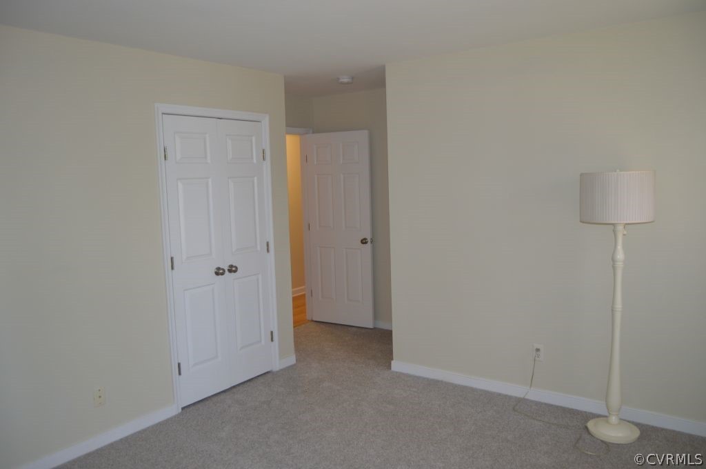 8242 Hampton Arbor Cir