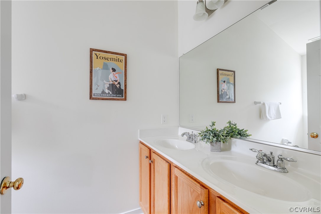 6763 S Grand Brook Cir