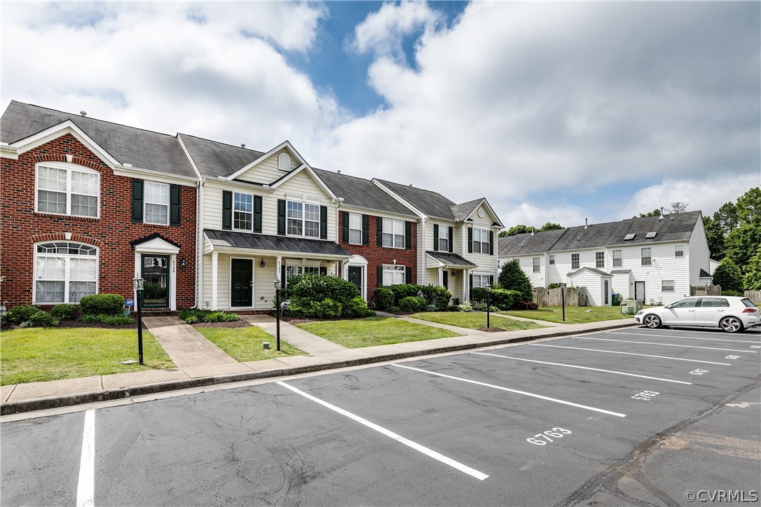 6763 S Grand Brook Cir