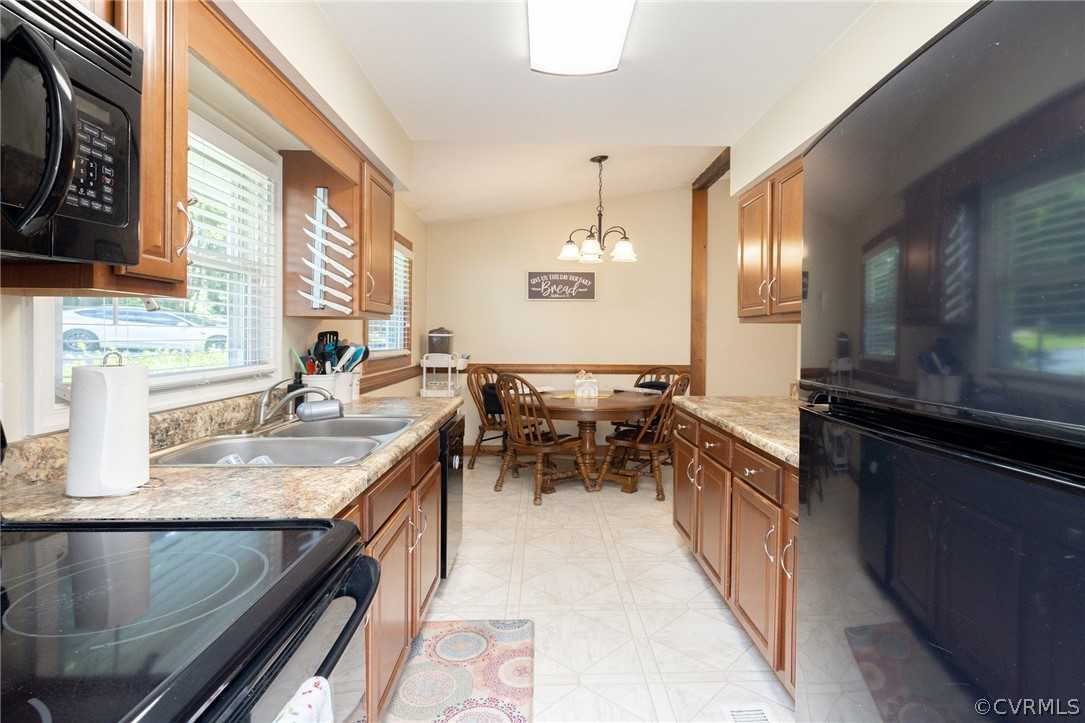 7257 Creighton Rd