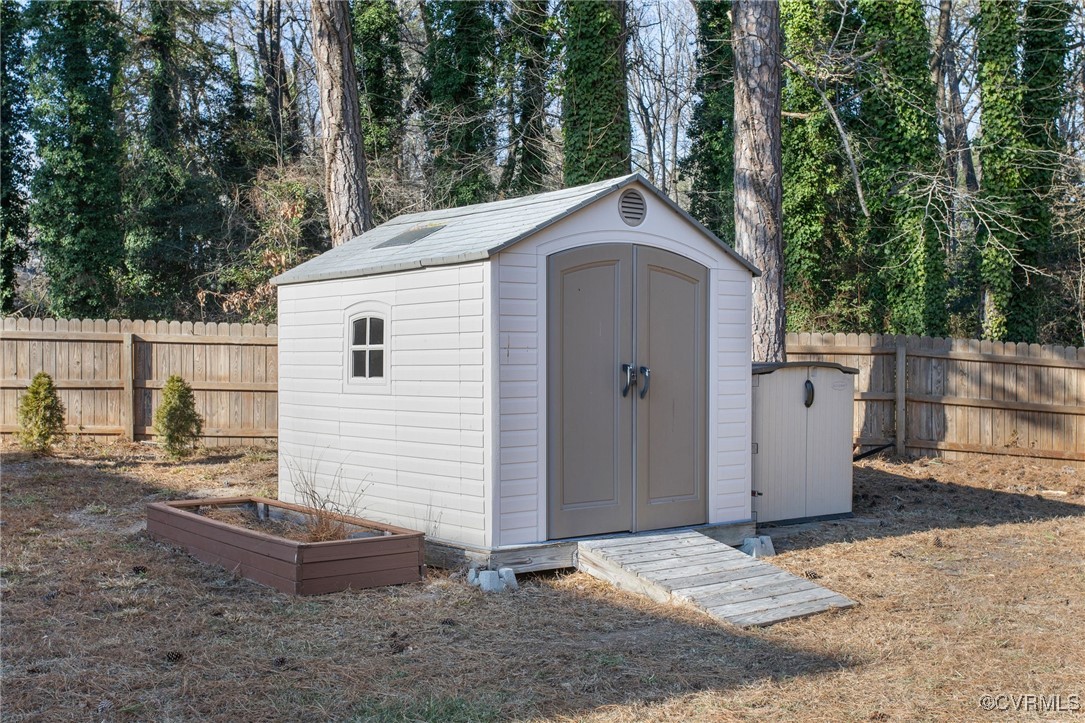 2111 Stratford Rd