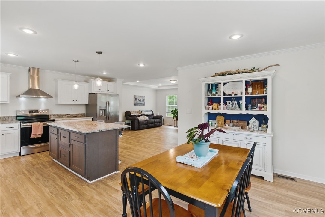 125 Breezywood Ln