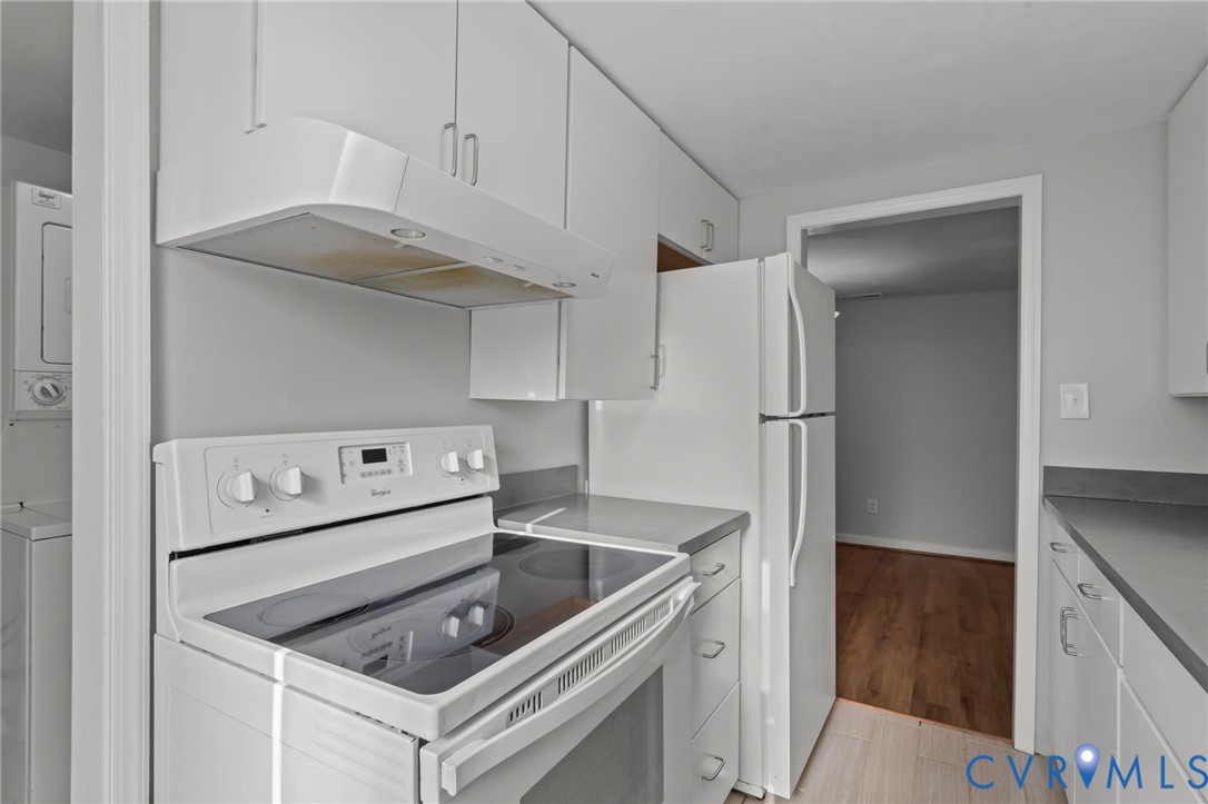 8005 Dalmain Dr