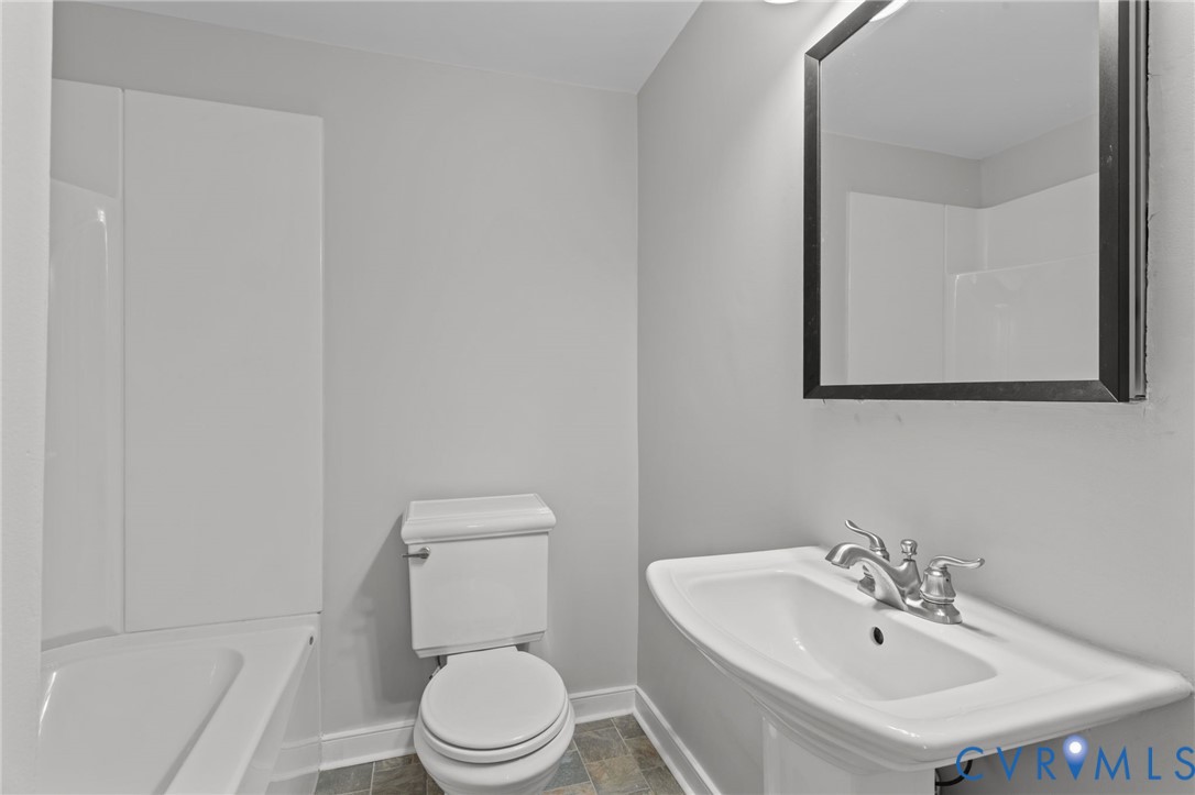 8005 Dalmain Dr