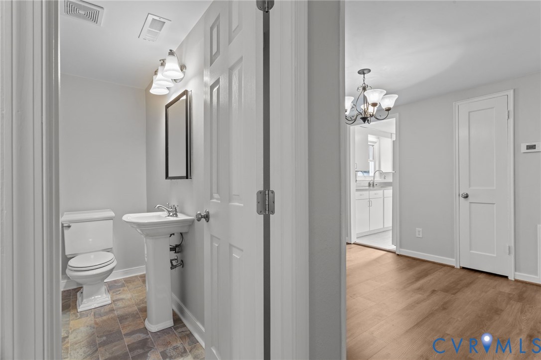 8005 Dalmain Dr
