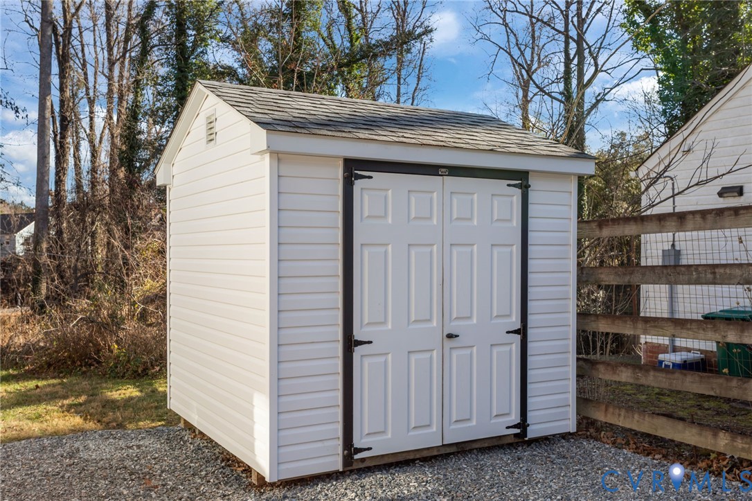8005 Dalmain Dr