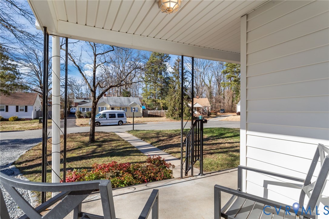8005 Dalmain Dr