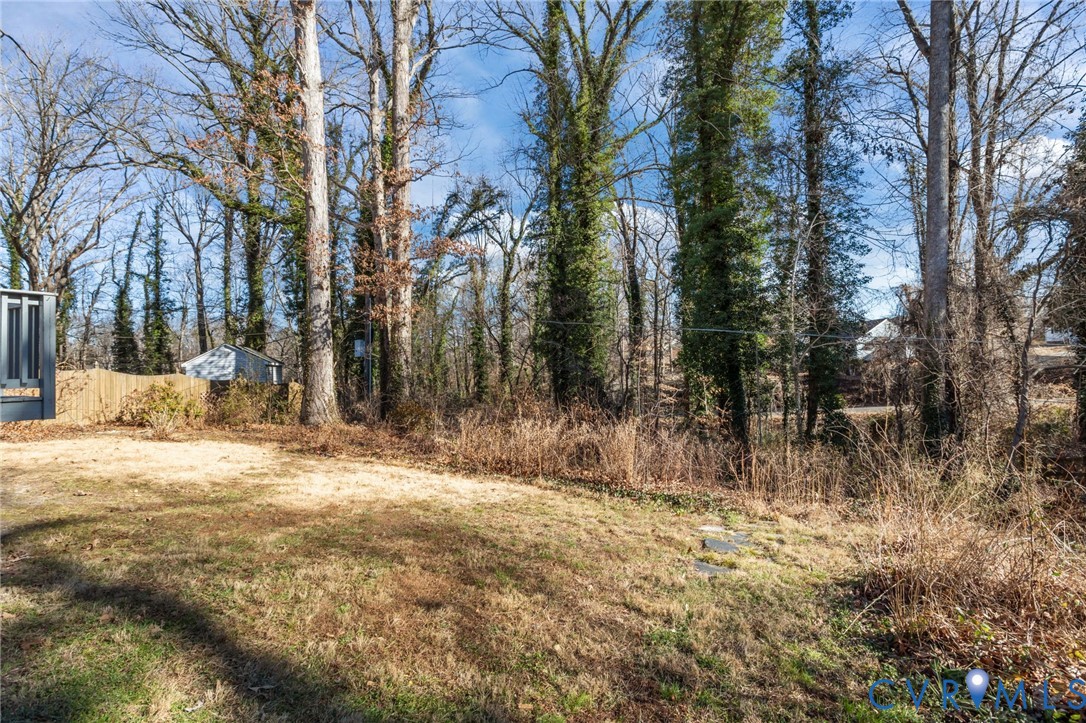 8005 Dalmain Dr