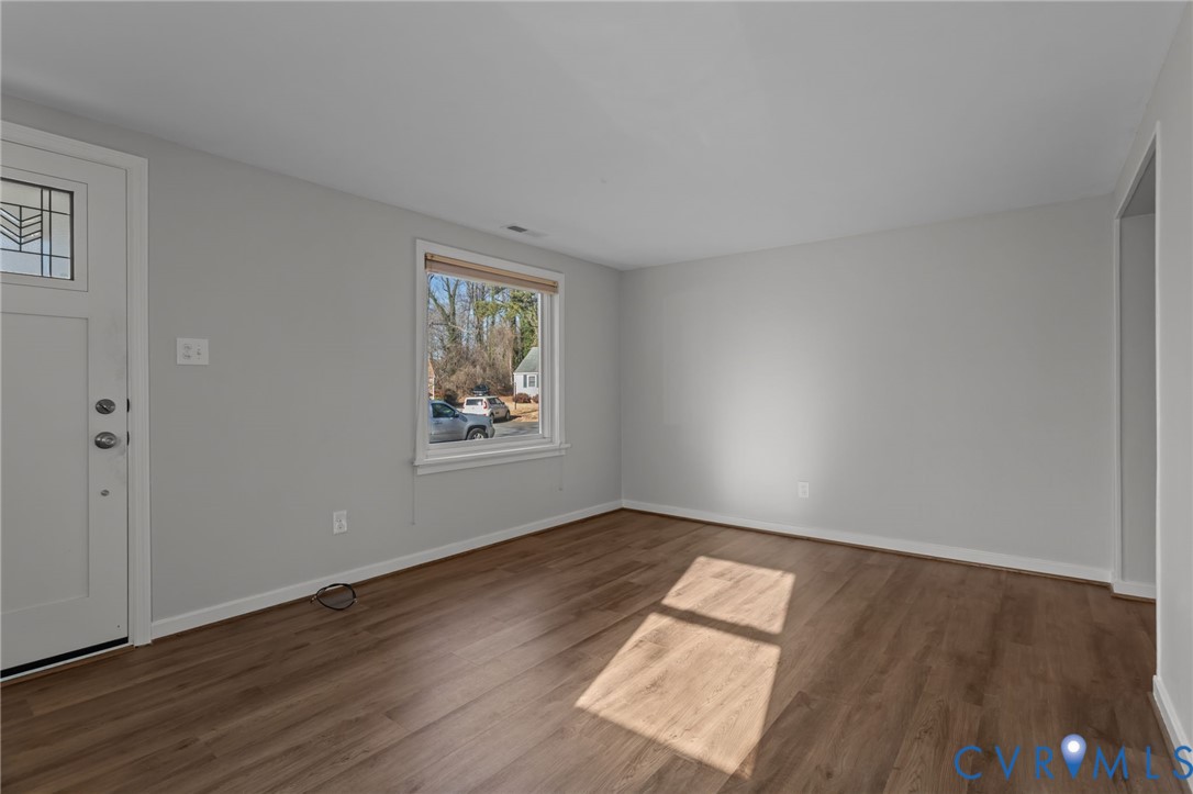 8005 Dalmain Dr