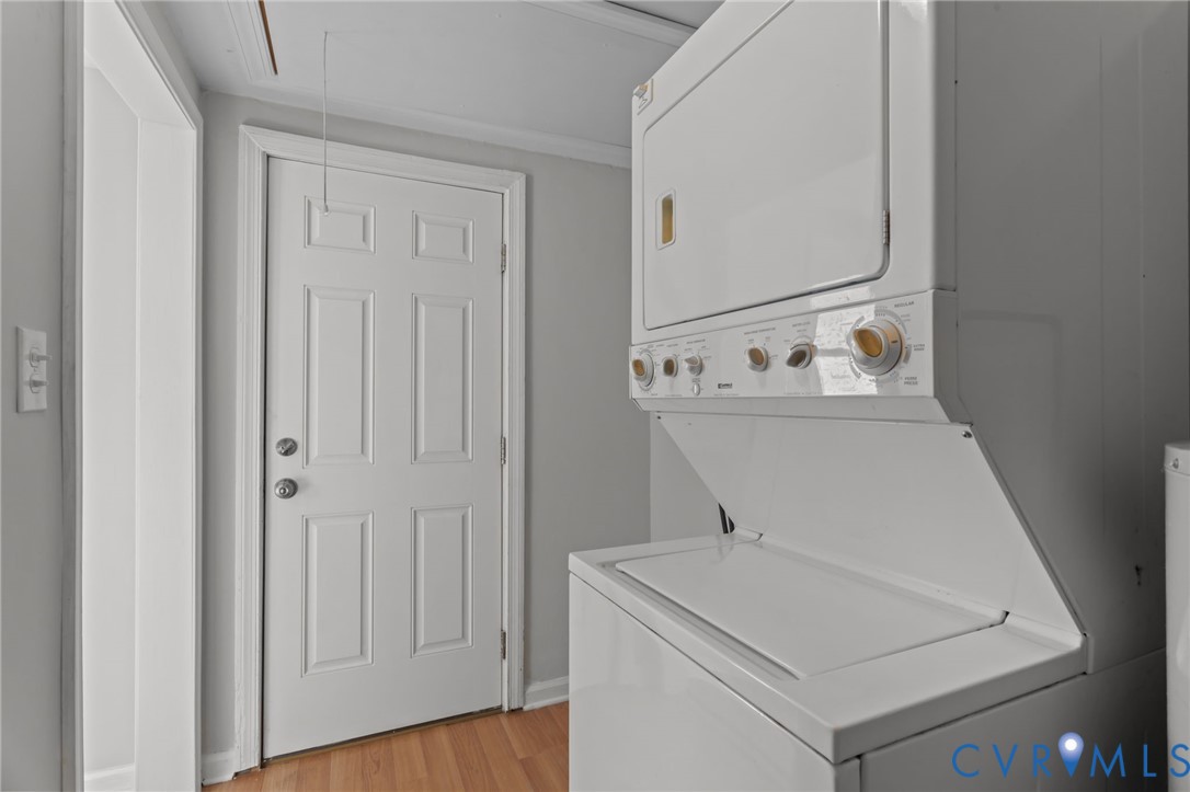 8005 Dalmain Dr