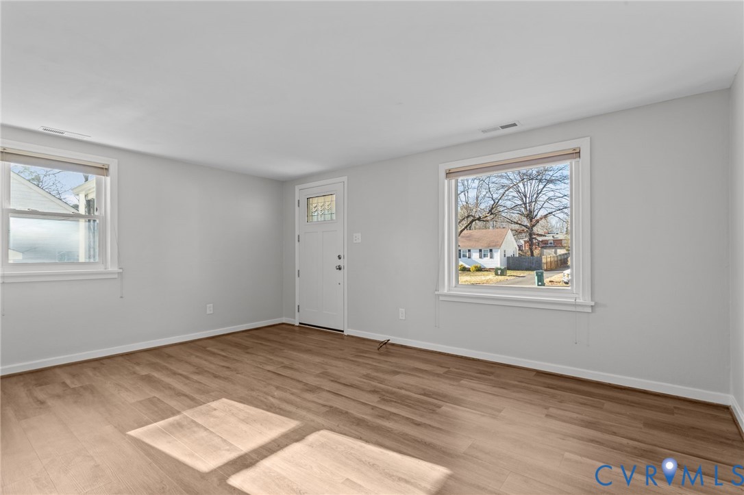 8005 Dalmain Dr