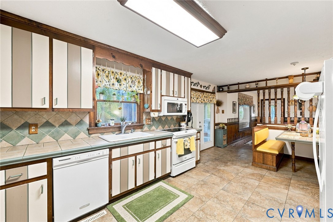 8266 Tangle Pond Ln
