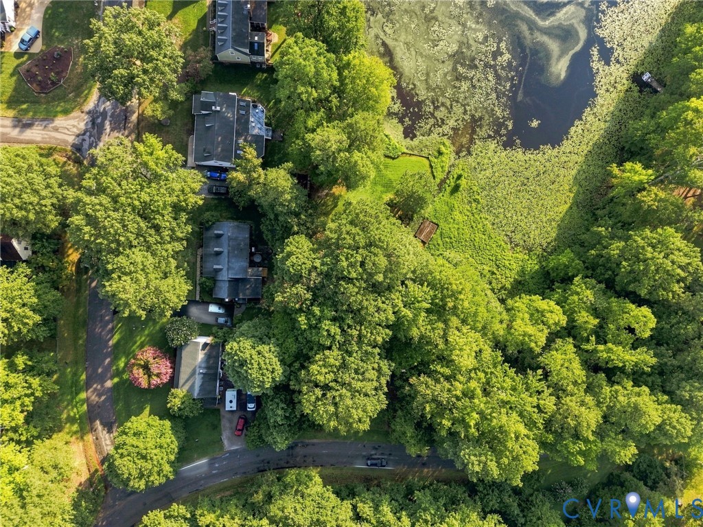 8266 Tangle Pond Ln