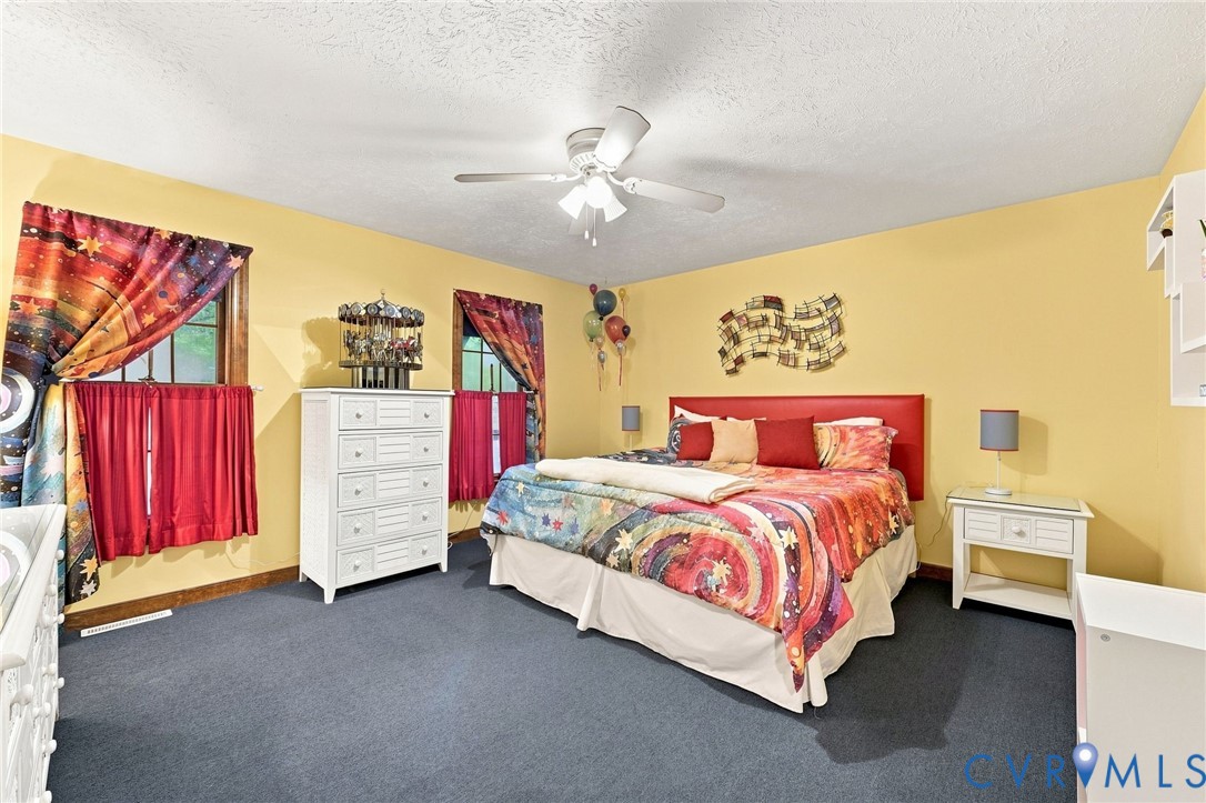 8266 Tangle Pond Ln