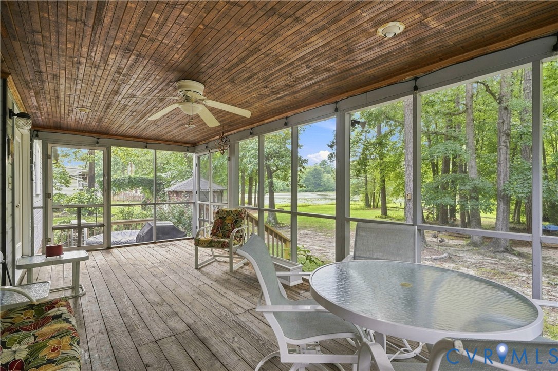 8266 Tangle Pond Ln
