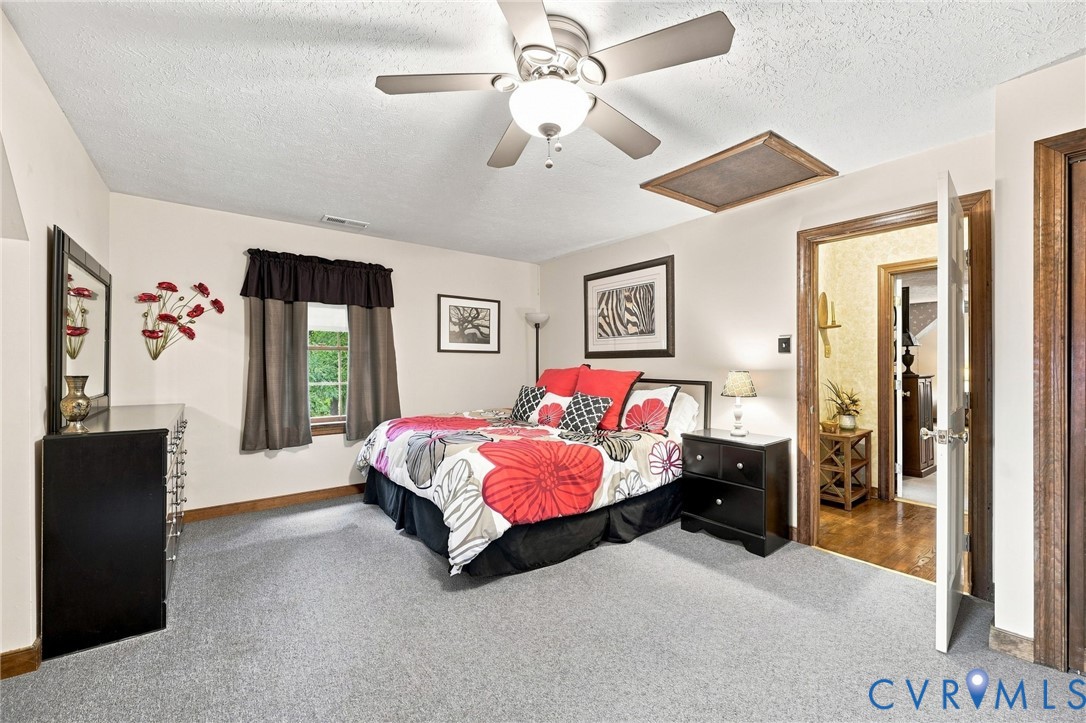 8266 Tangle Pond Ln