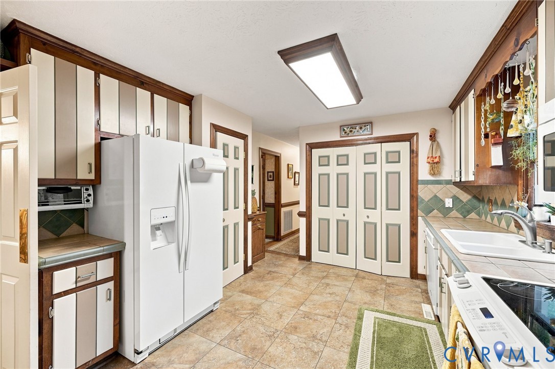 8266 Tangle Pond Ln