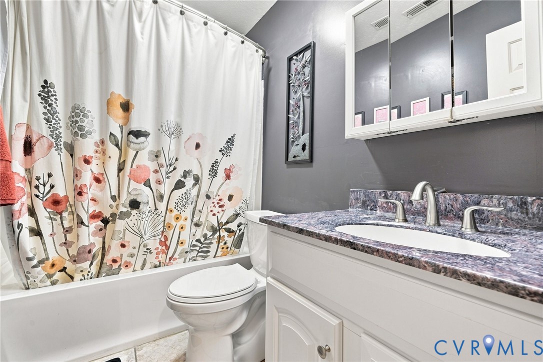 8266 Tangle Pond Ln