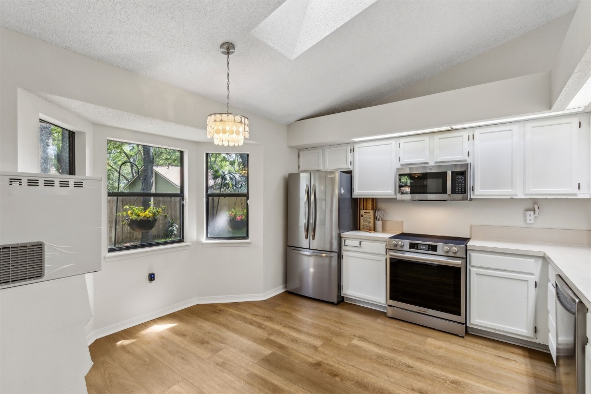 1604 CANTERBURY LANE