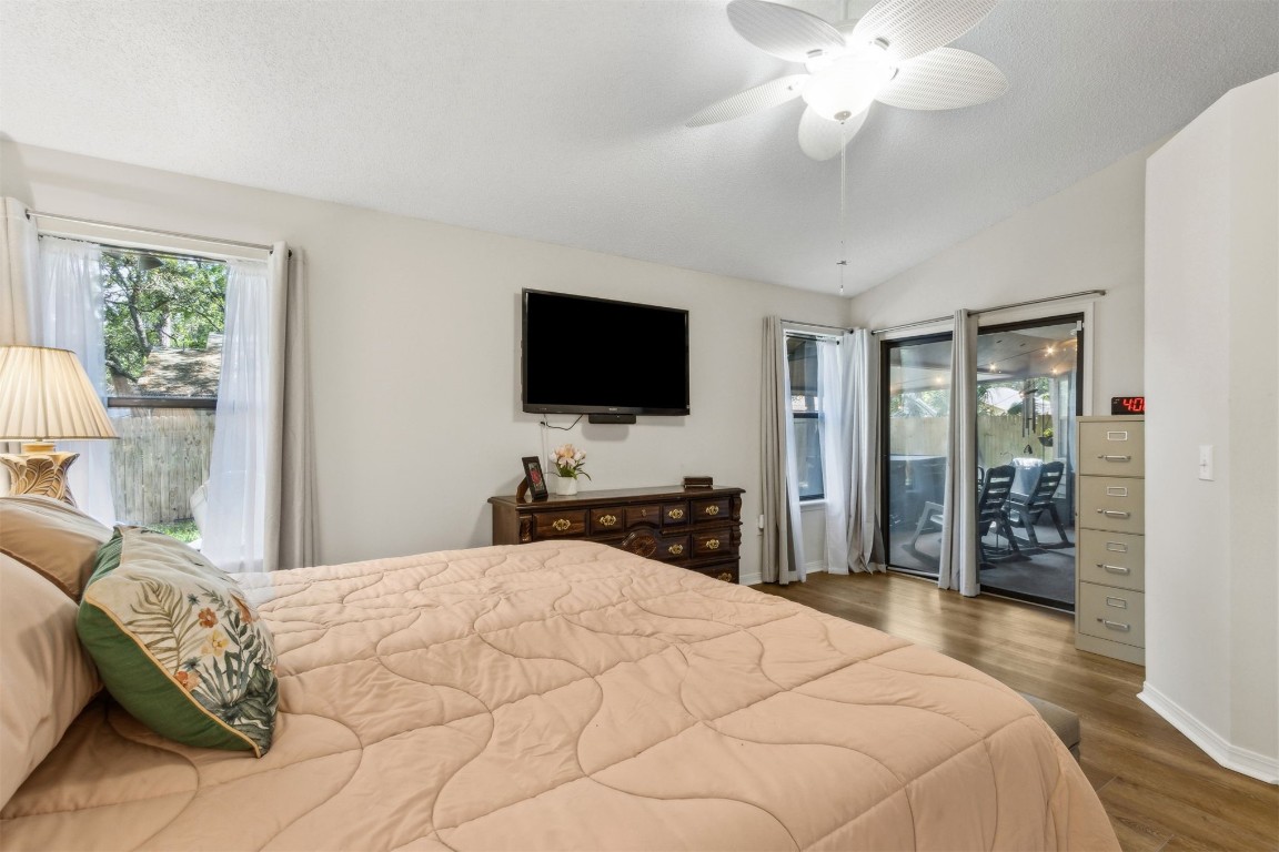 1604 CANTERBURY LANE